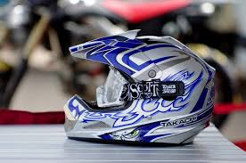 Vai in moto e cerchi un casco? Trovalo su miglioricaschimoto.it 47 casco